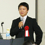 今中 健雄 氏